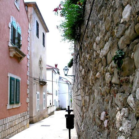 Holiday Home Lija Center Rab Town Esterno foto