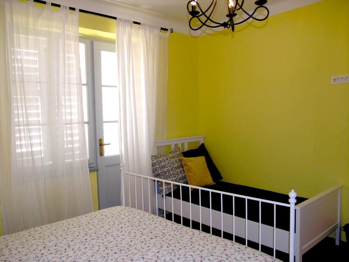 Holiday Home Lija Center Rab Town Esterno foto