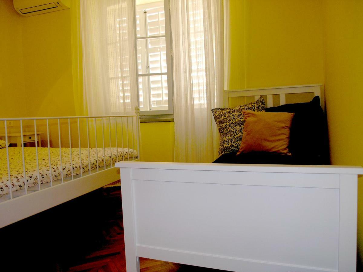 Holiday Home Lija Center Rab Town Esterno foto