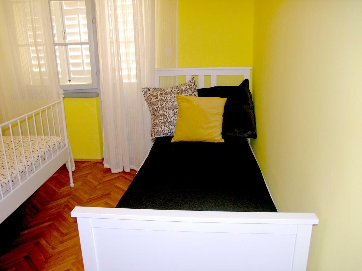 Holiday Home Lija Center Rab Town Esterno foto