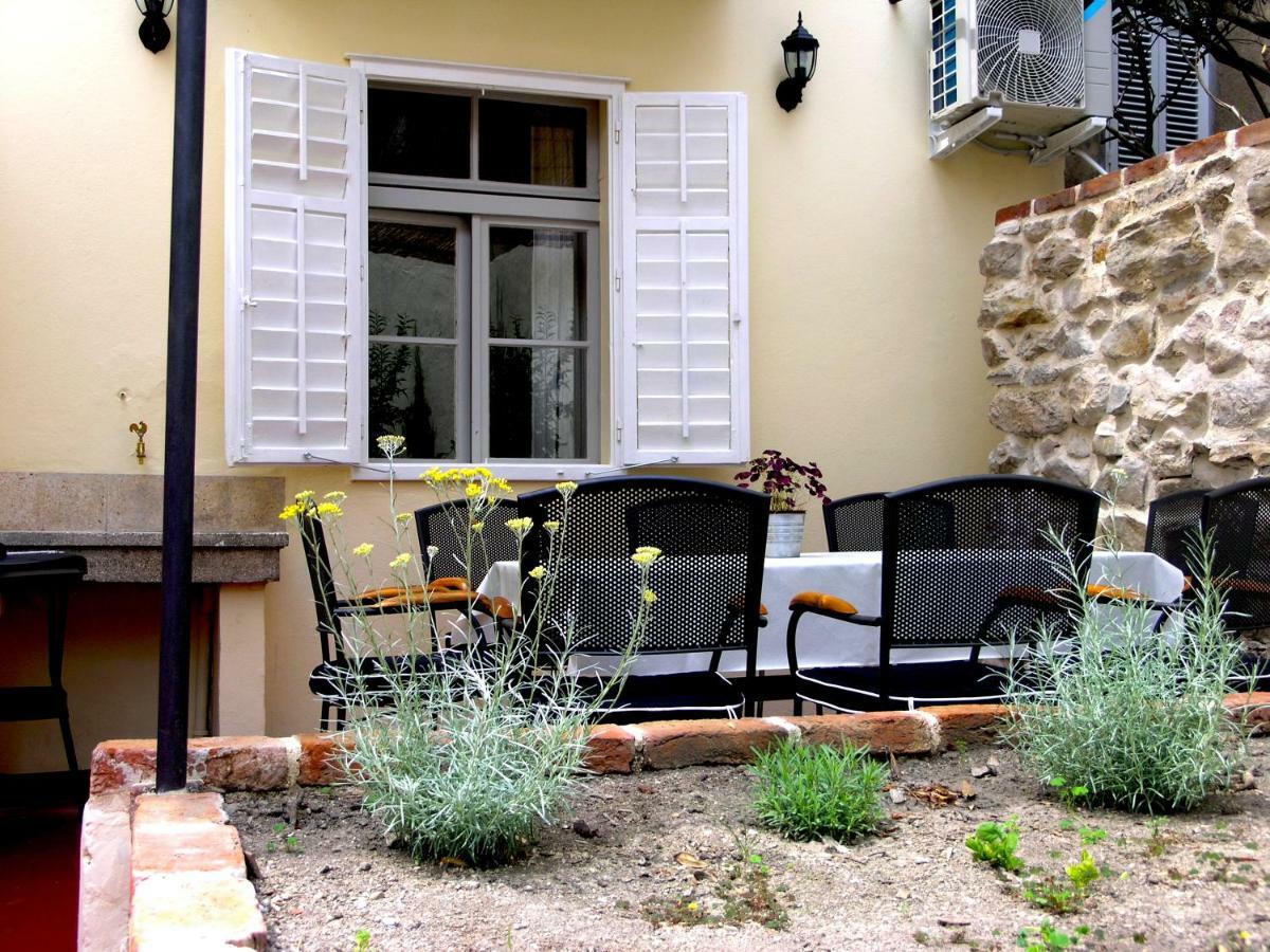 Holiday Home Lija Center Rab Town Esterno foto