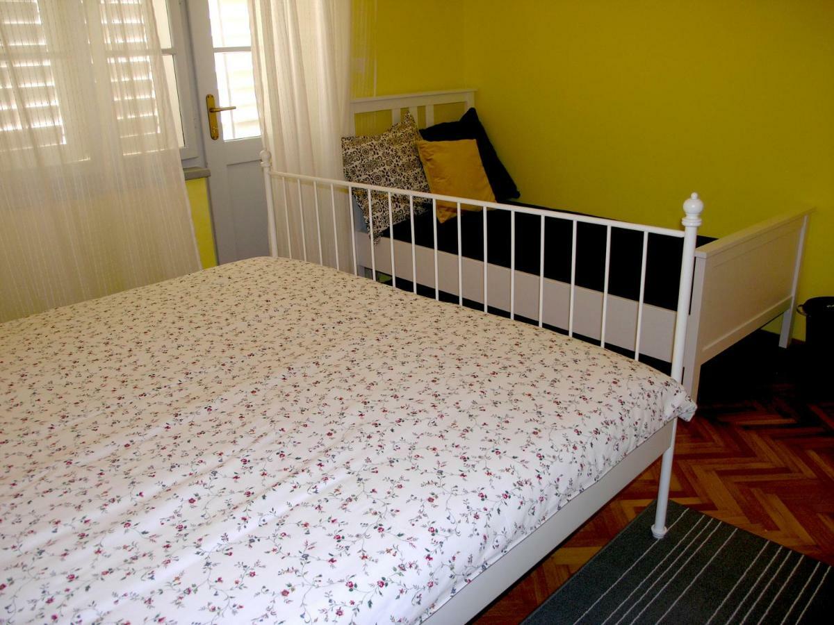 Holiday Home Lija Center Rab Town Esterno foto
